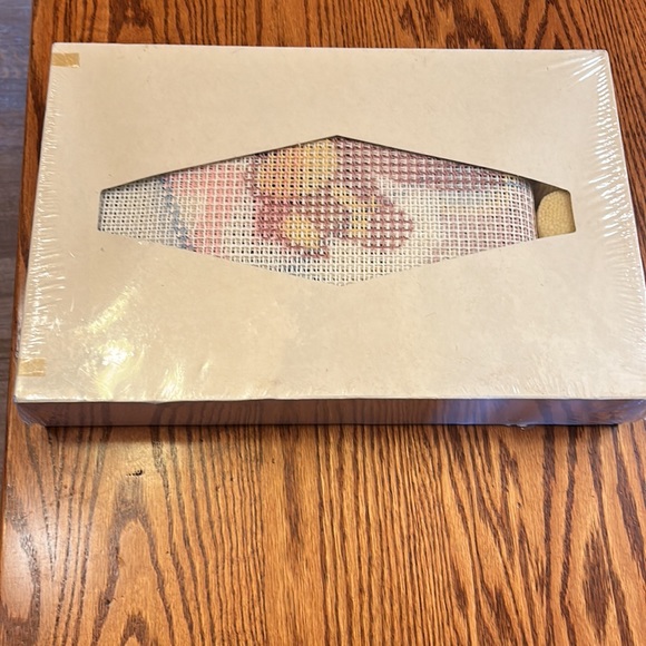 NWT Vintage Bucilla Teddy on a Carousel Rug or Wall Hanging Latch Hook Kit - Picture 7 of 7